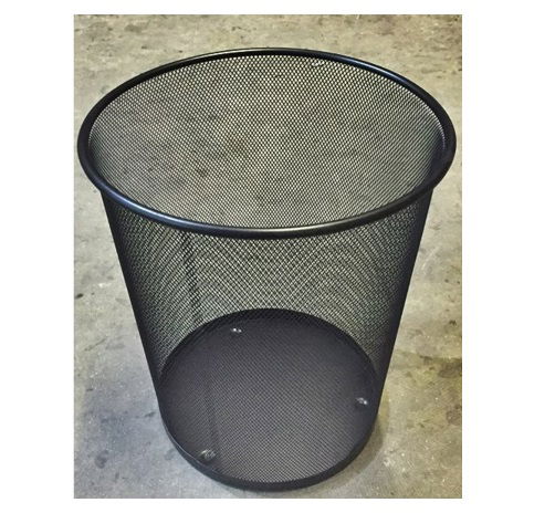 פח אשפה משרדי ממתכת רשת איכותית בצבע שחור 18 ליטר