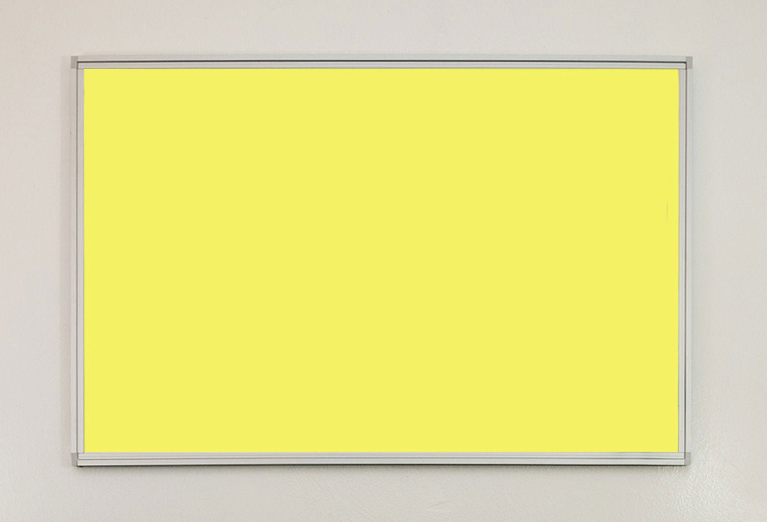 לוח איכותי עם מסגרת אלומיניום מחיק ומגנטי בגווני פסטל