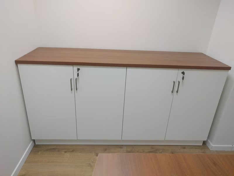 ארון קלסרים מעוצב