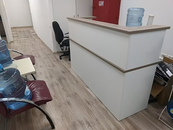 דלפק קבלה צורת ח